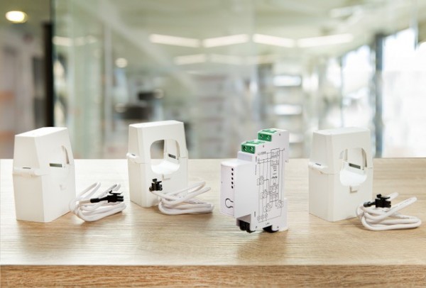 Shelly · Pro · &quot;Pro 3EM 400A&quot; · Compteur électrique · incl. bornes 3x 400A · DIN · fonction de mesure · WLAN · LAN · BT